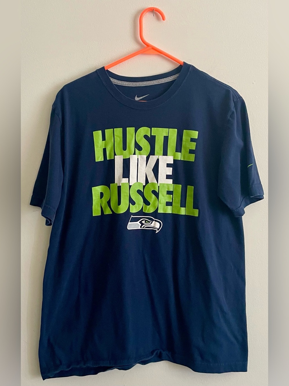 🦅 Nike Navy Tee with “Hustle Like Russell” (Wilson) Seattle Seahawks 🦅